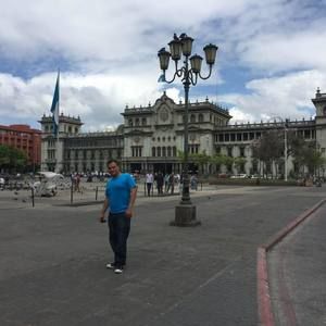 Meet your Posher, Luis